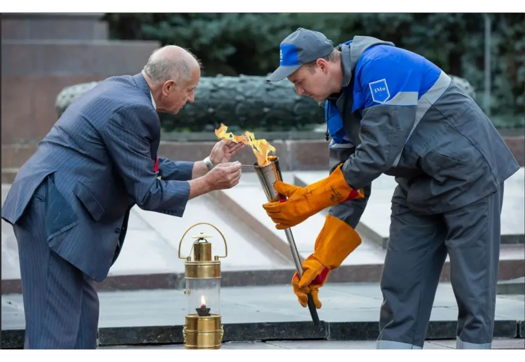 Лампа для переноса вечного огня в Буе 